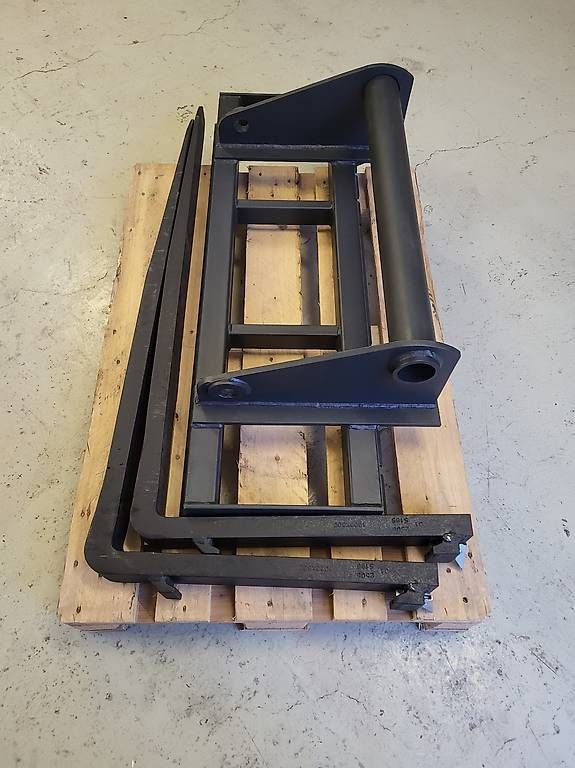 Manitou Hoflader: Manitou Palettengabel – Neu und originalverpackt aus Giswil von Hans83 2