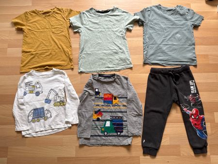 Kleiderpaket Grösse 3-8 Jahre