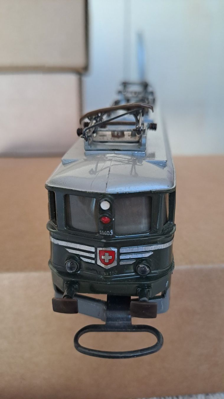 Wesa Modellini di ferrovie: WESA SBB Ae 6/6 / 28 – Usato da Winterthur venduto da Riebeli333 4