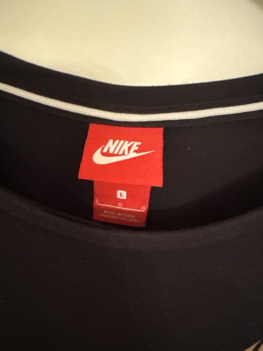 Nike T-Shirts: Nike langarmshirt – Gebraucht aus Kreuzlingen von eli_qm8d 1