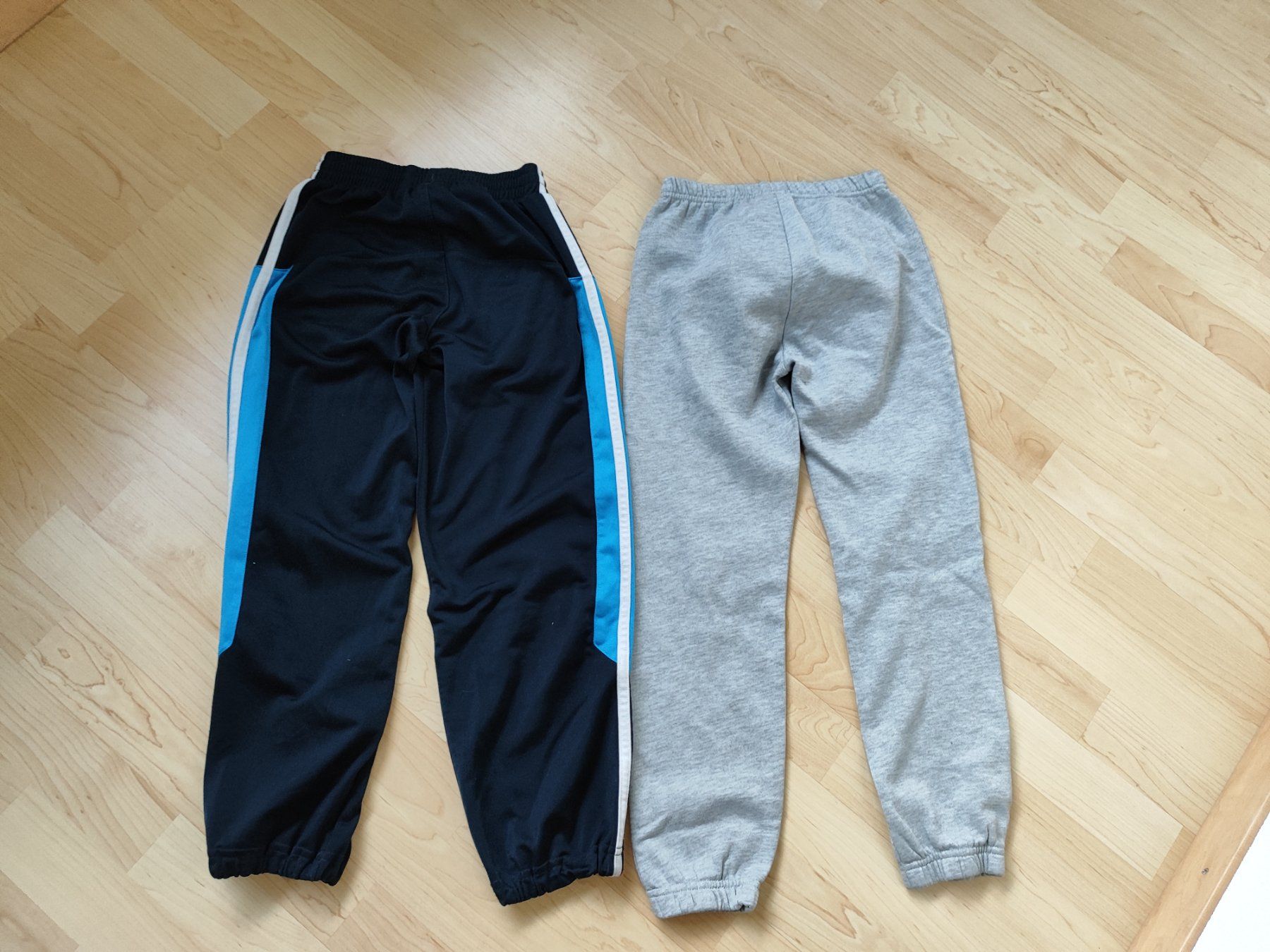 Pantalons: Adidas Trainerhose Gr. 128 – D'occasion à Seon par Mandes1 1