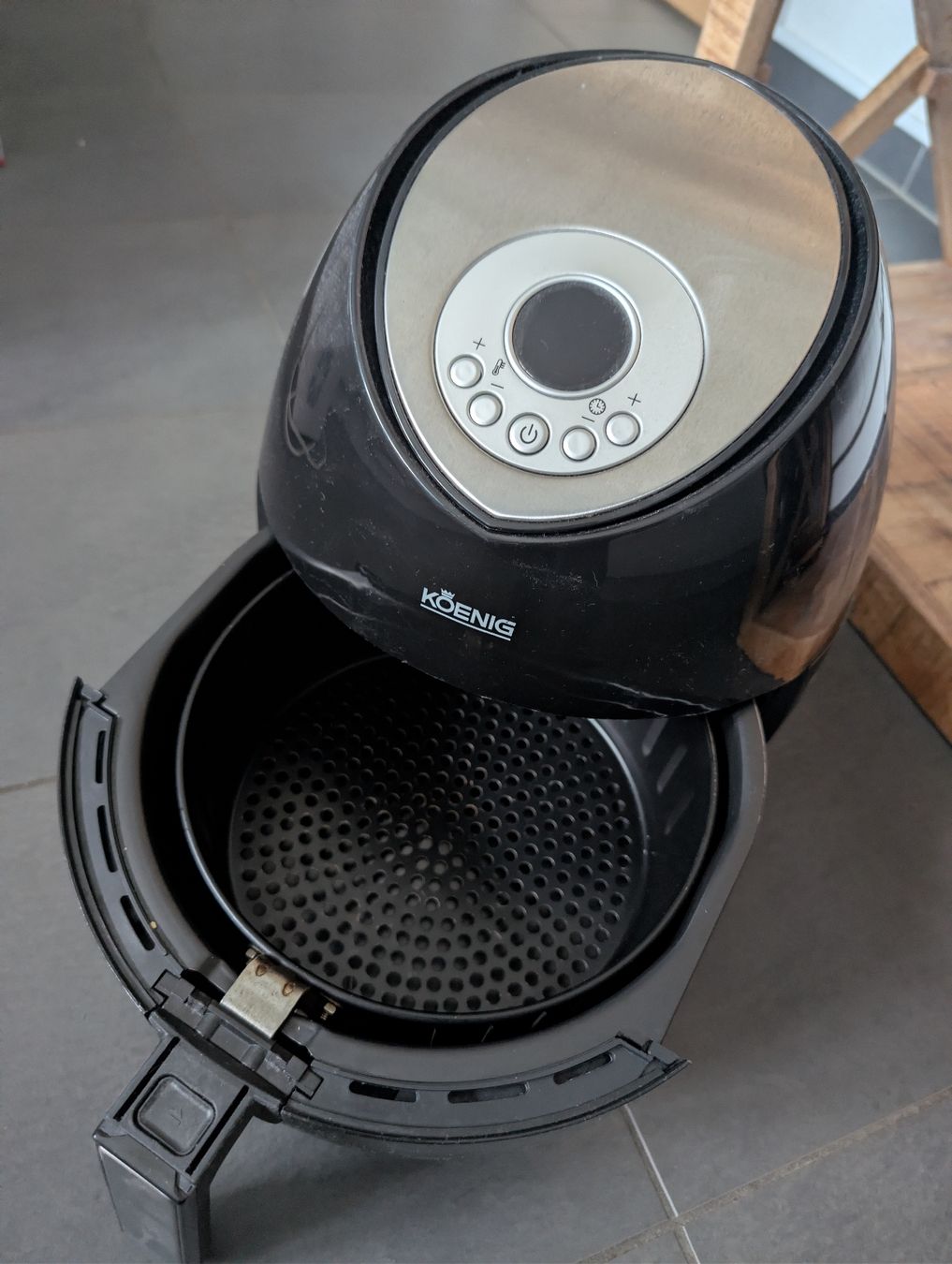 Komplettküchen: Air fryer + Eier kocher für 1.- – Gebraucht aus Effretikon von Luca-S 1