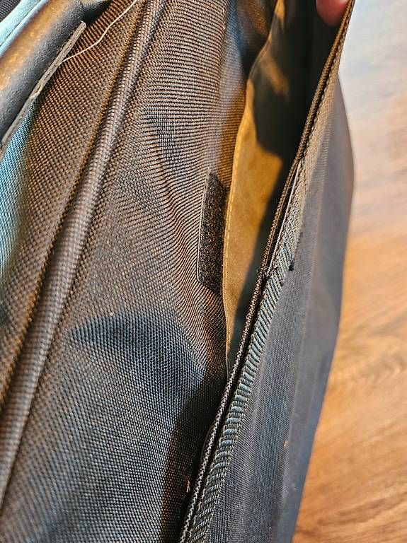 Covers & Borse: Laptop Schutzhülle Targus – Usato da Neudorf venduto da Vogelhof 1