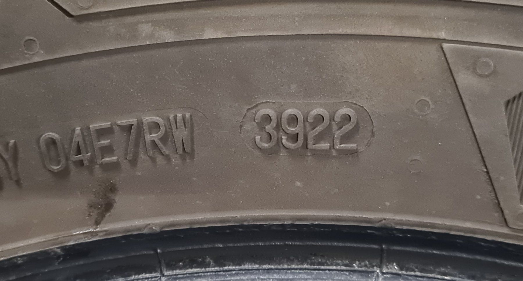Pneumatici & Ruote complete: Vier Winterreifen 235/65R16C – Usato da Uetendorf venduto da ATA-Deals 8