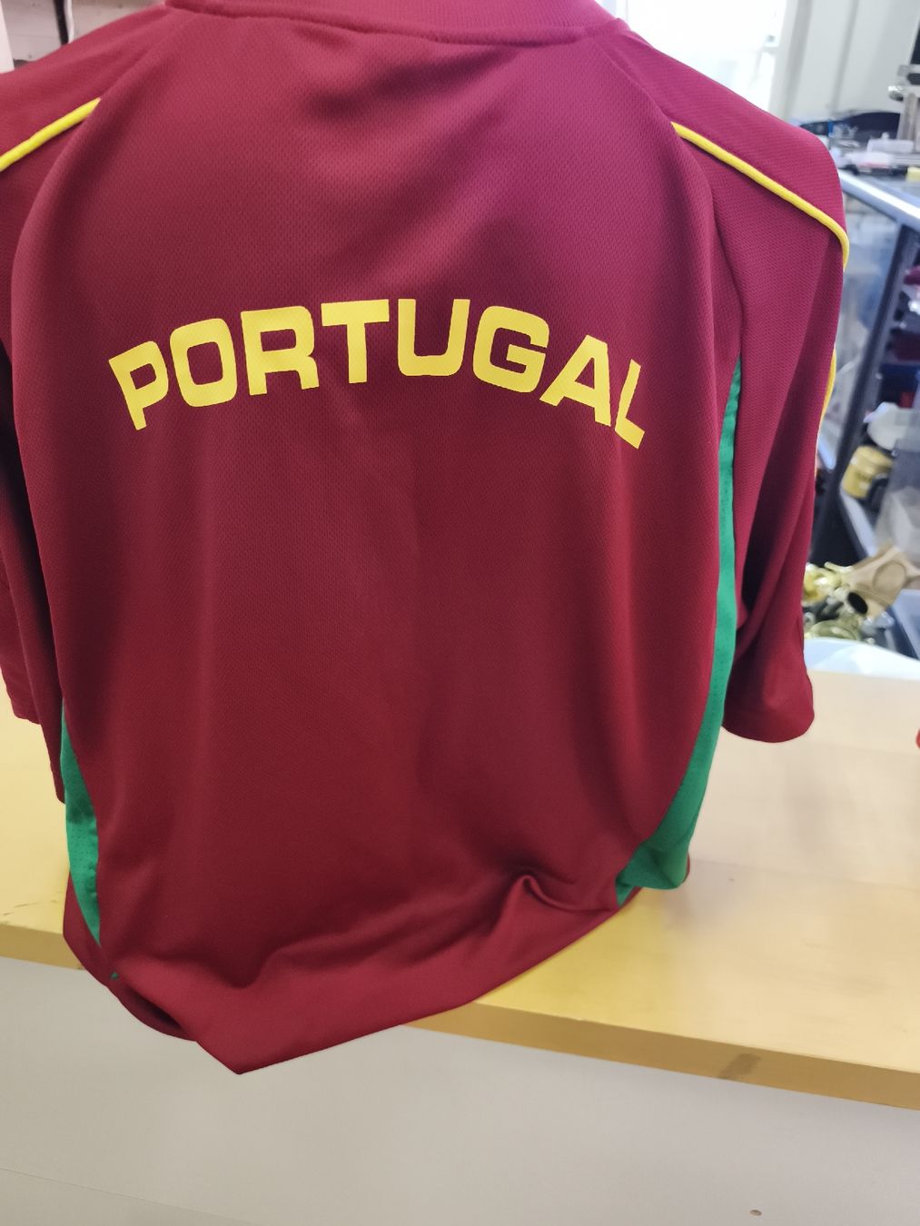 Canottiere & Pantaloni: A4 – Usato da Künten venduto da Schnaepplihuus 1
