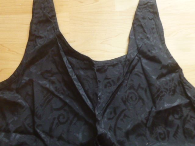 Top: Top Schwarz Gr. L  NEU – Nuovo (secondo la descrizione) da Hinwil venduto da Glasperlen 2