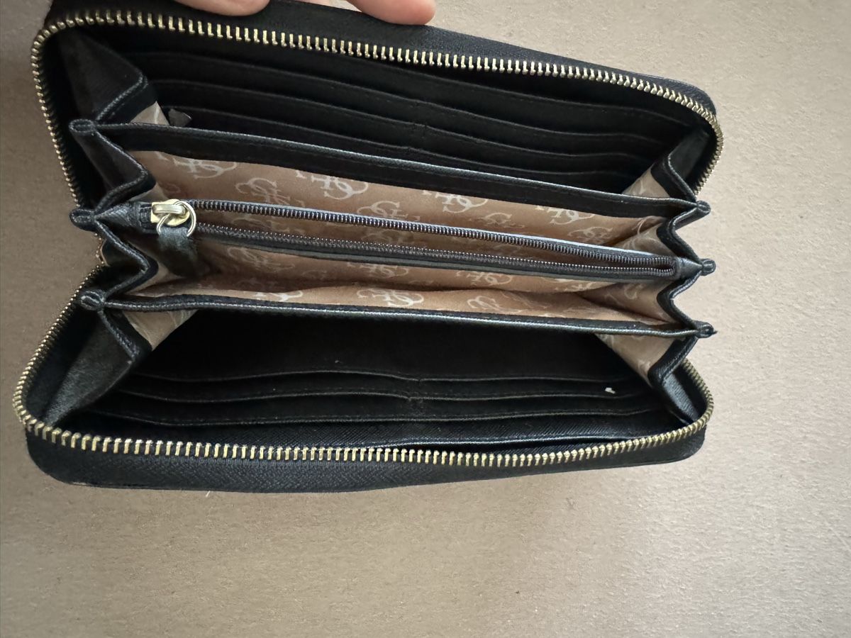 Guess Portemonnaie: Porte monnaie Guess – Gebraucht aus Corpataux von seniz 4