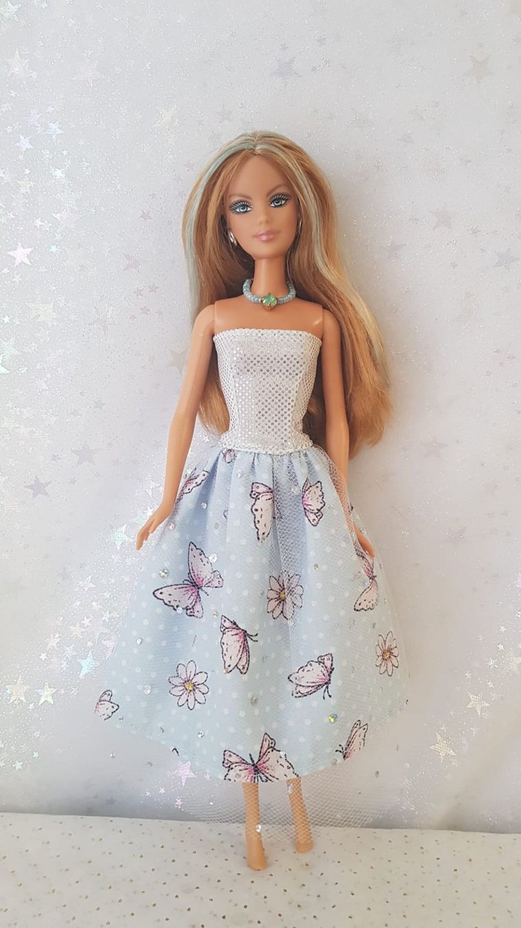 Bambole: Barbie Kleid mit Halskette – Nuovo (secondo la descrizione) da Lachen SZ venduto da Sakura4hime