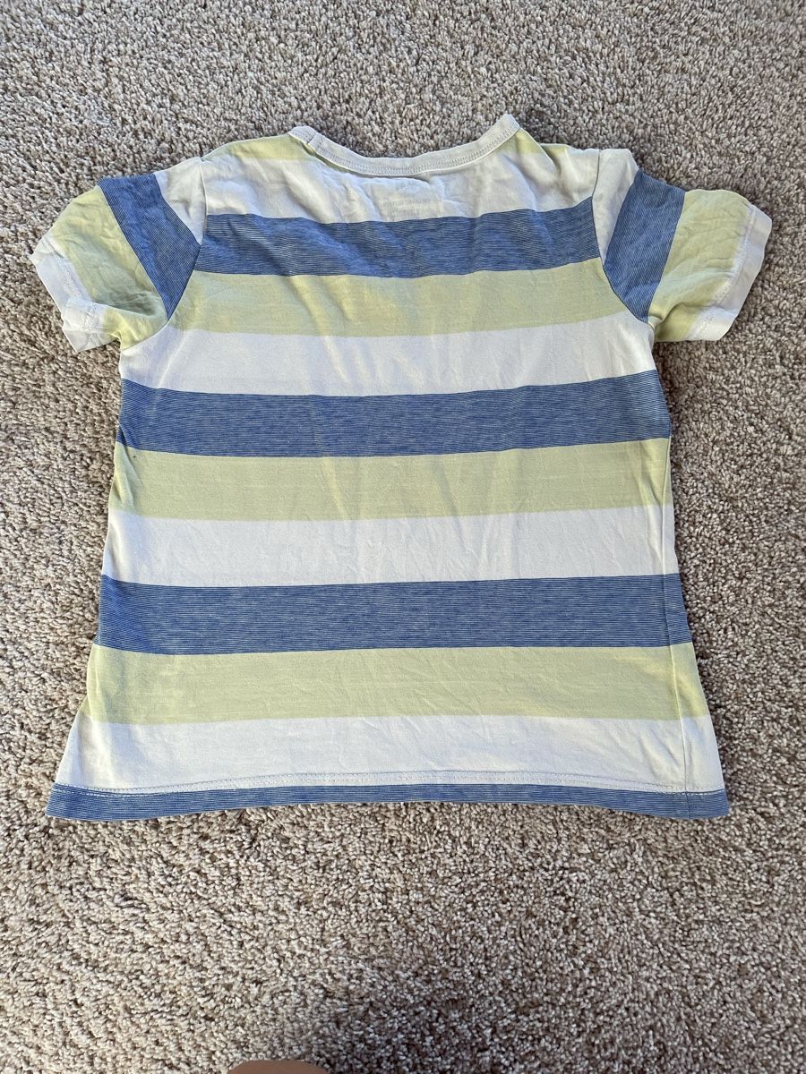 H&M Hemden, T-Shirts & Polos: Tshirt kid  – Gebraucht aus Herisau von Ciaoschein 1