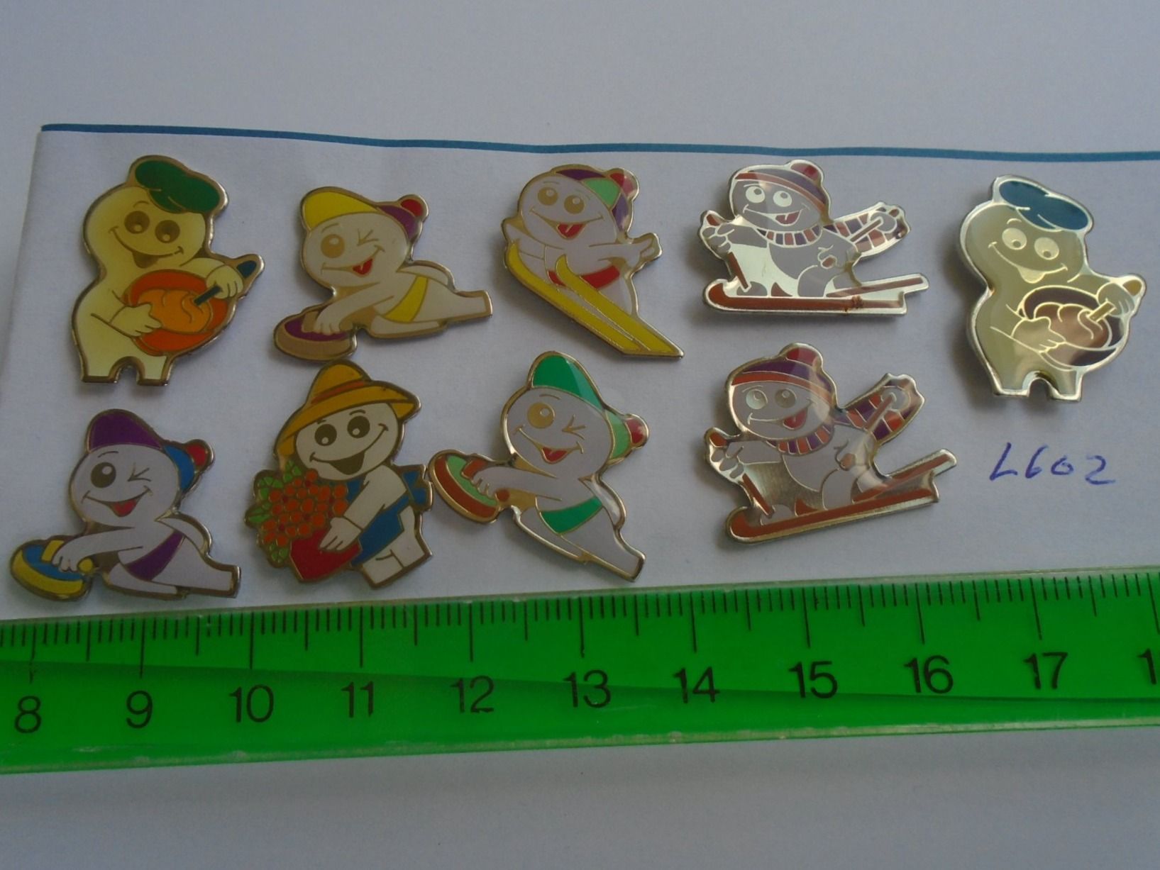 Plaketten & Abzeichen: 9 Bio Pins (L602) – Gebraucht aus Winterthur von Beli2000