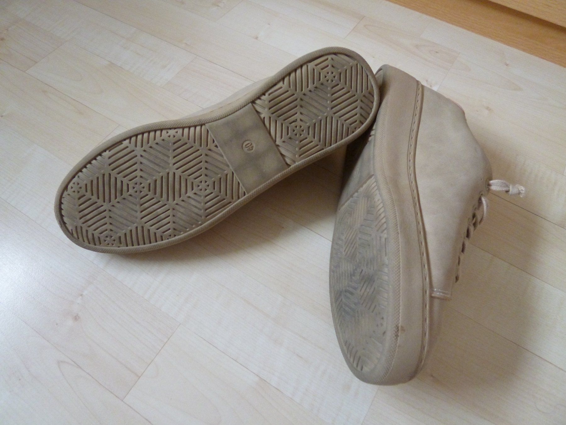 C&A Scarpe da donna: C&A Low-Top-Sneaker Gr. 40  Sneaker – Usato da Dättlikon venduto da Mamakuga 2