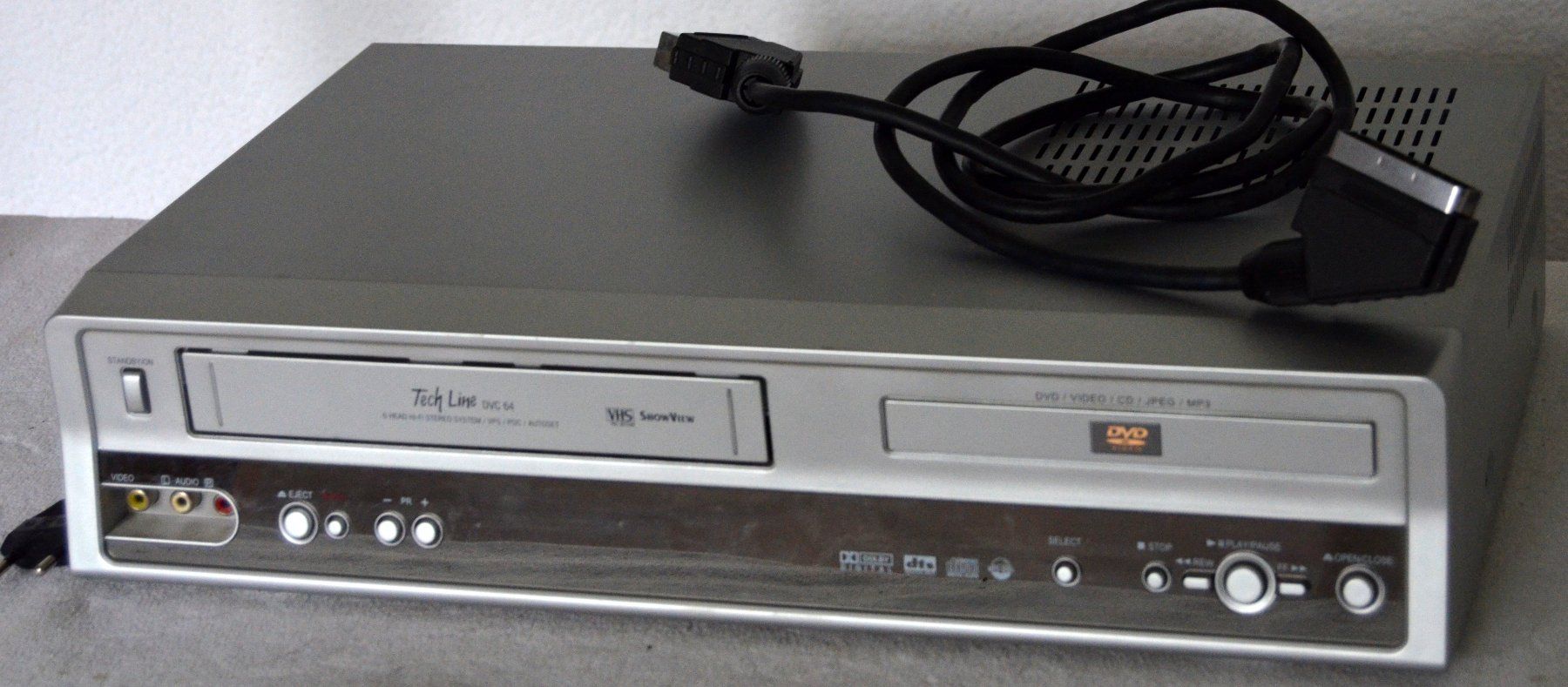 Registratori: Videorecorder VHS TechLine DVC64 magnétoscope – Usato da Collonges venduto da arashee