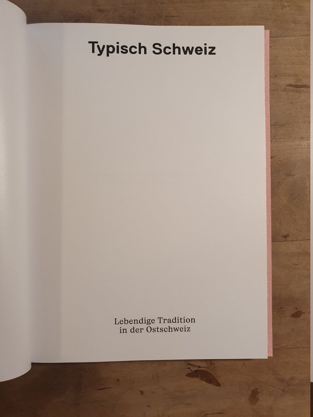 Libri: Typisch Schweiz – Usato da Zürich venduto da loosebone 1
