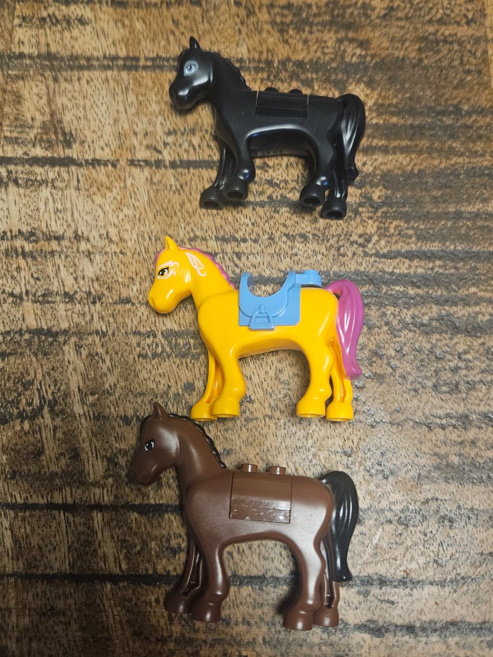 Lego Kit di costruzioni: lego figurine lot de 3 chevaux – Usato da Confignon venduto da Ecrofigs 2