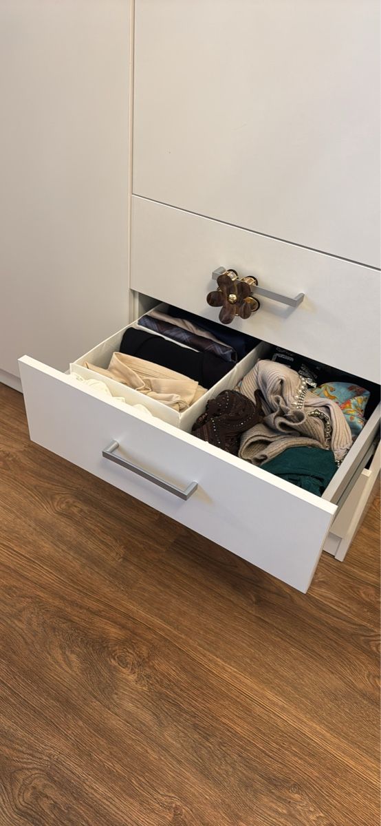 Jysk Porte manteau: Kleiderschrank weiss – Neuf (Voir description) à Zürich par lol_5nft 2