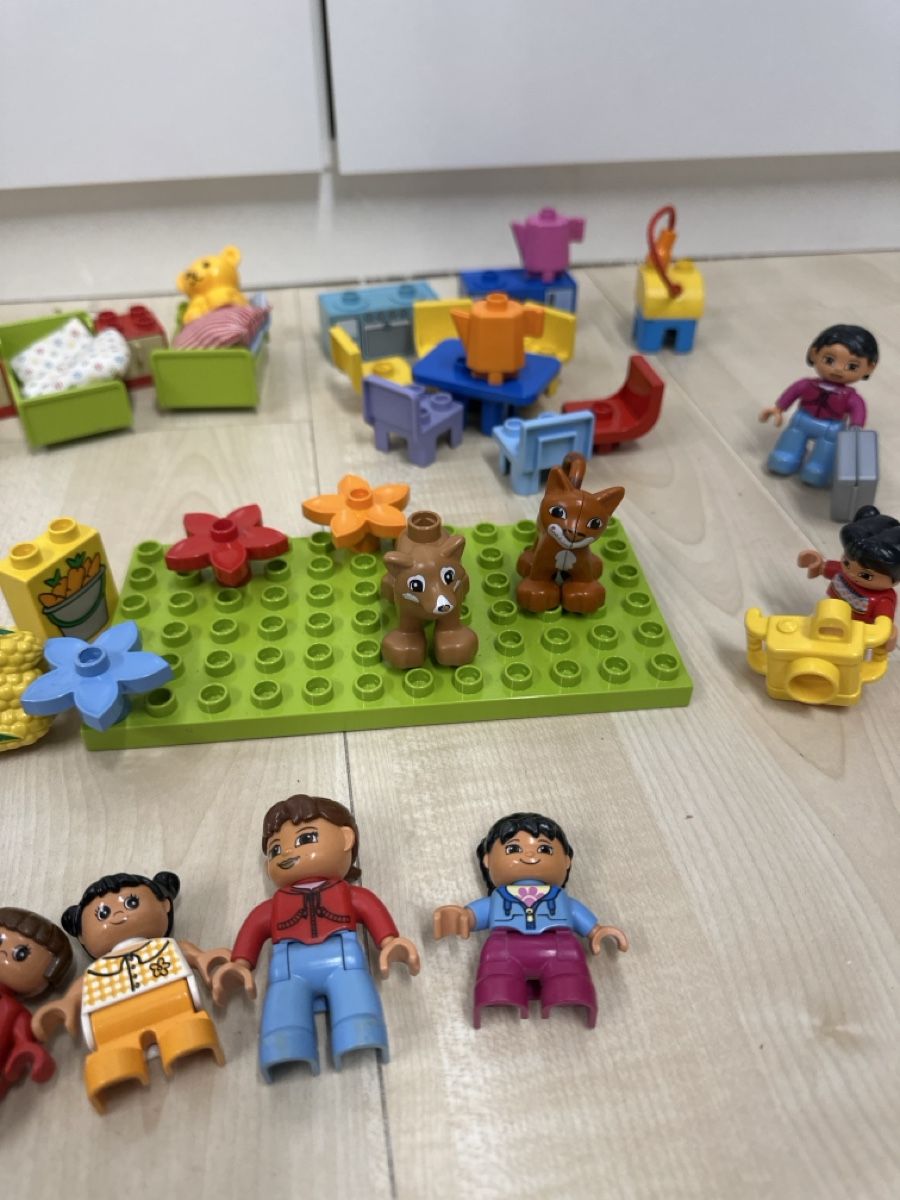 Lego Jouets: Duplo Möbel & Figuren – D'occasion à Birmenstorf AG par MrsMela 1