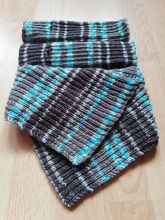 Altro in  Abbigliamento & Accessori: Halswärmer mit Pulswärmer Set – Nuovo (secondo la descrizione) da Aeschau venduto da UEicher1967 1