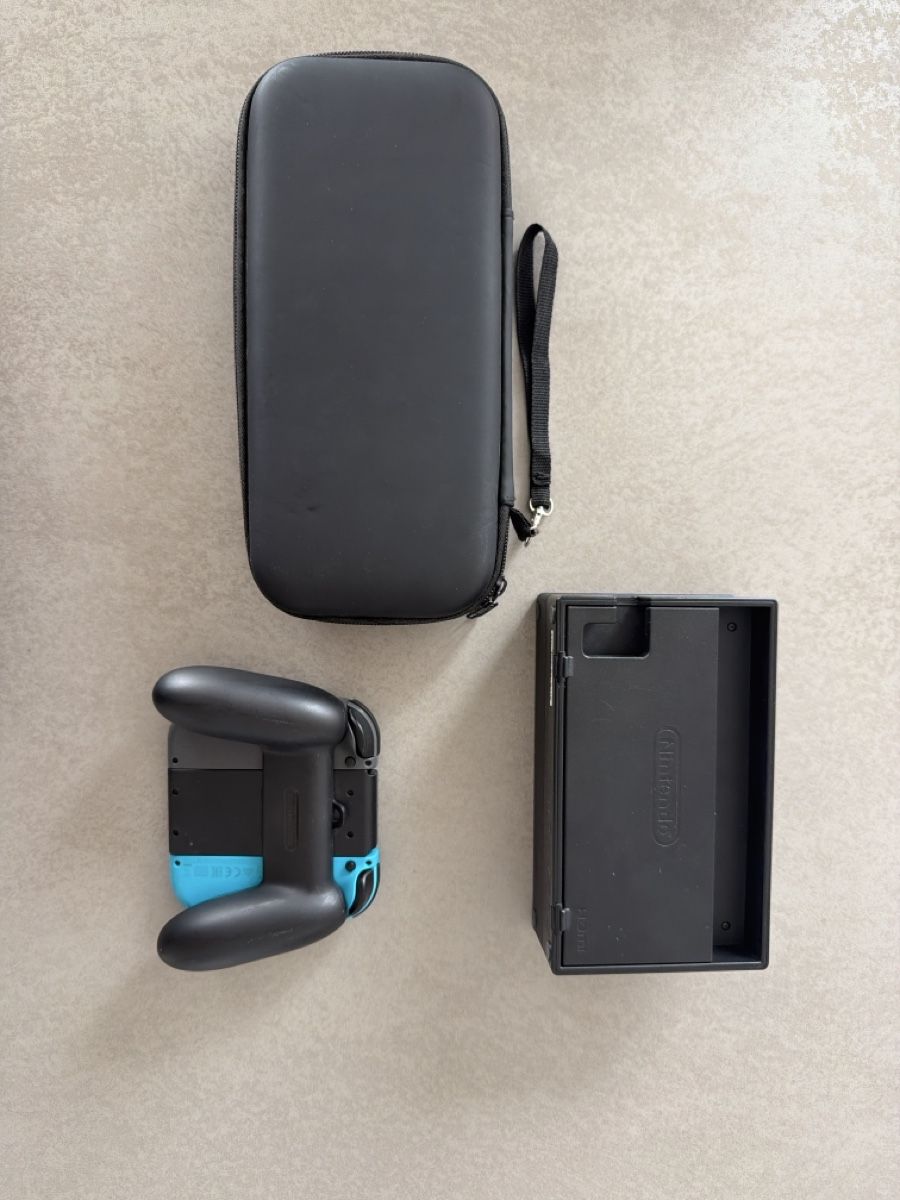Giochi: Lot Nintendo switch 1Frs 👍  – Usato da Pully venduto da Valoudu42 1
