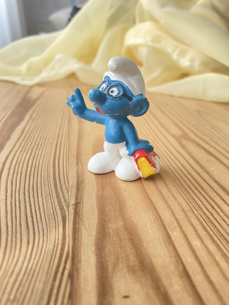 Statuette: Schlumpf mit Buch – Usato da Fehraltorf venduto da Marian4