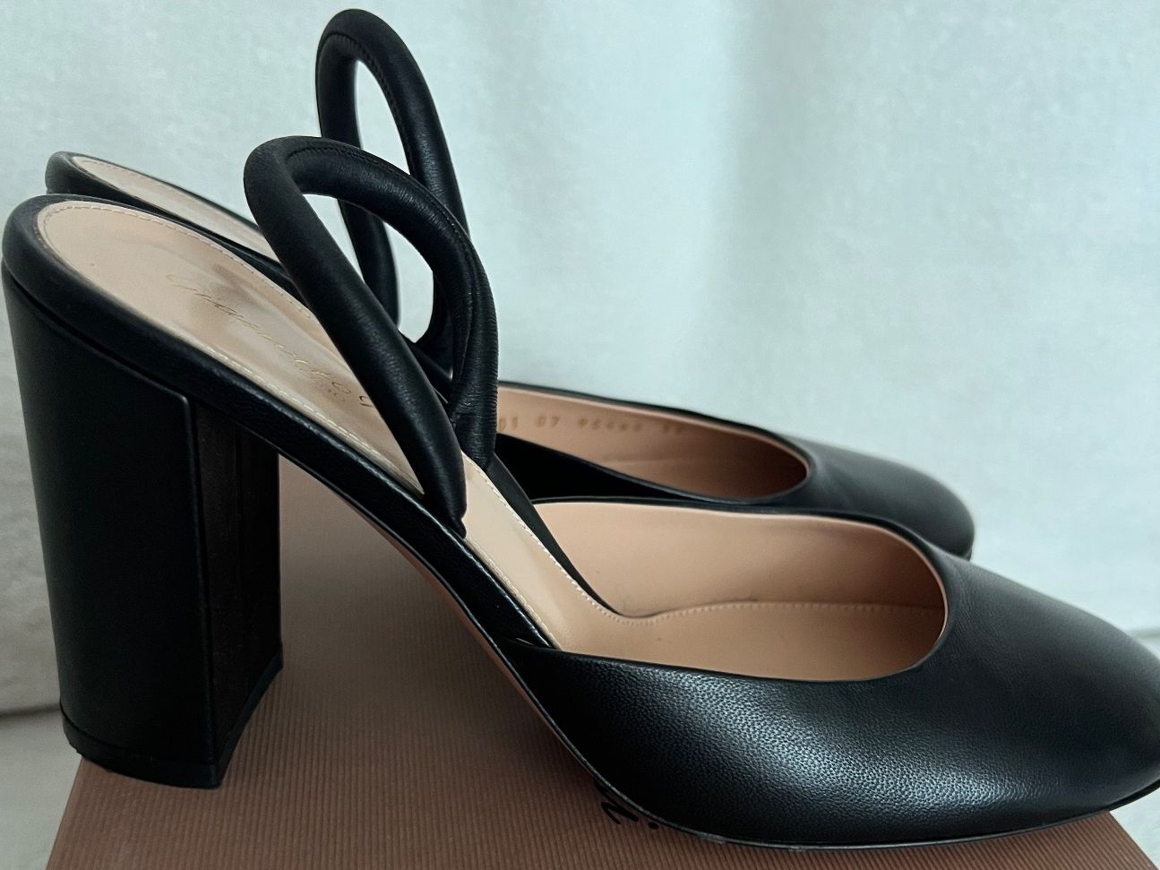Gianvito Rossi Scarpe da donna: Gianvito Rossi pumps – Nuovo (secondo la descrizione) da Lausanne venduto da NYC67 3