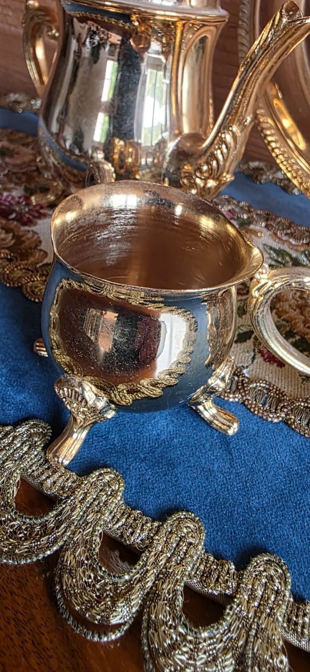 Set di piatti: Goldenes Barock Kaffee und Teeservice – Usato da Wolfhalden venduto da Nati-Nati 6