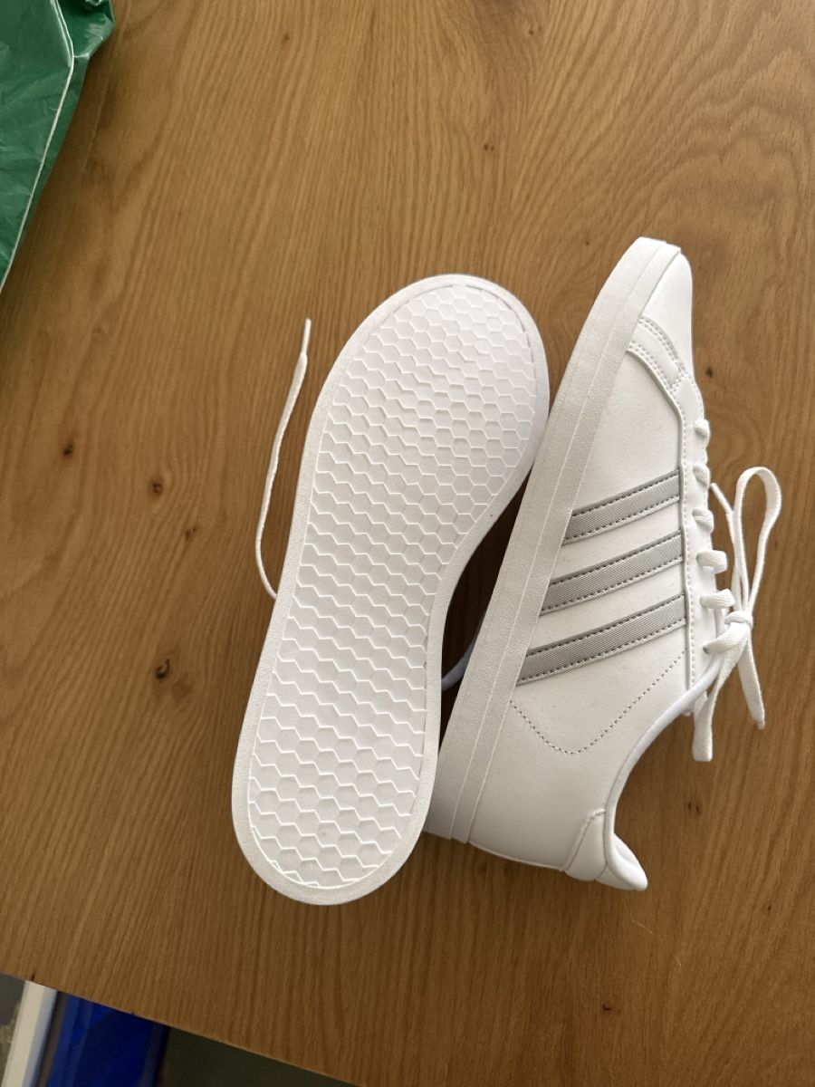 Scarpe da donna: Adidas Courtpoint Damenschuhe – Nuovo (secondo la descrizione) da Bettlach venduto da pet_6z9f 2