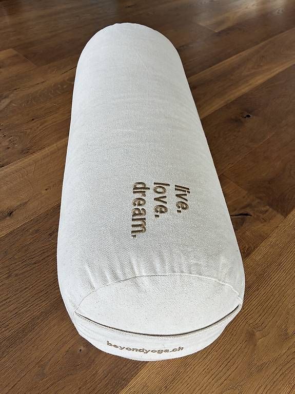 Cuscini: Beyondyoga yogabolster yogarolle – Usato da Niederhünigen venduto da lisun