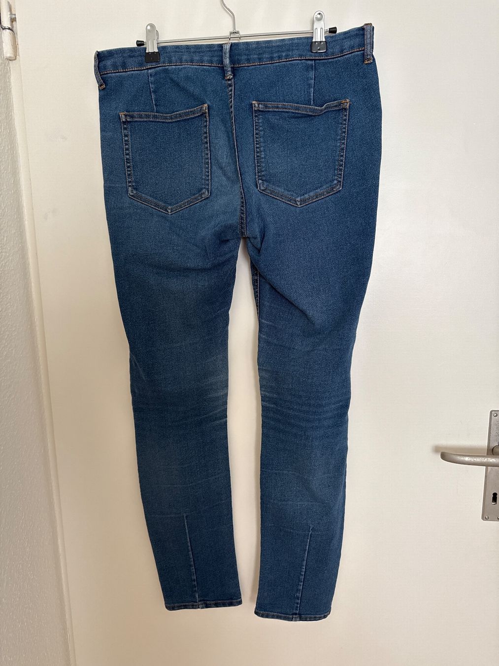 Jeans: Jeans Sfera 38/40 – Difettoso da Horgen venduto da linuxrp 3