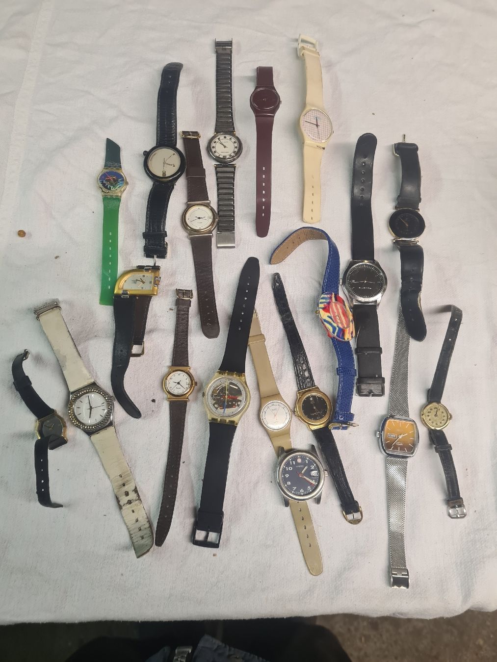 Montres: Uhren ab 1 Fr. – D'occasion à Pieterlen par Lisu63