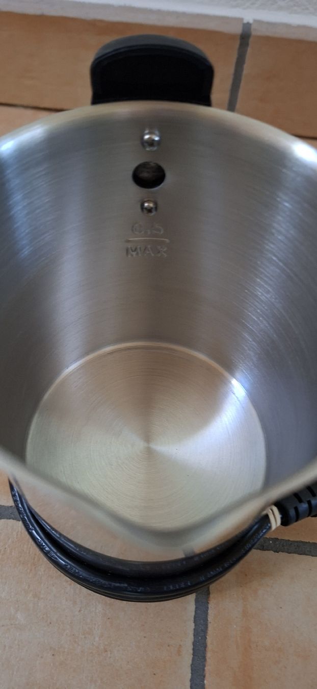 Bollitori: Wasserkocher 0,5 Liter – Usato da Niederbipp venduto da Flix03 1