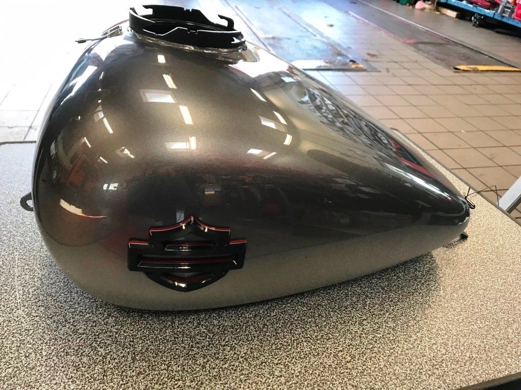 Harley-Davidson Sonstiges Fahrzeugzubehör: Harley Tank Touring  2022 – Gebraucht aus Spreitenbach von Carswiss 3