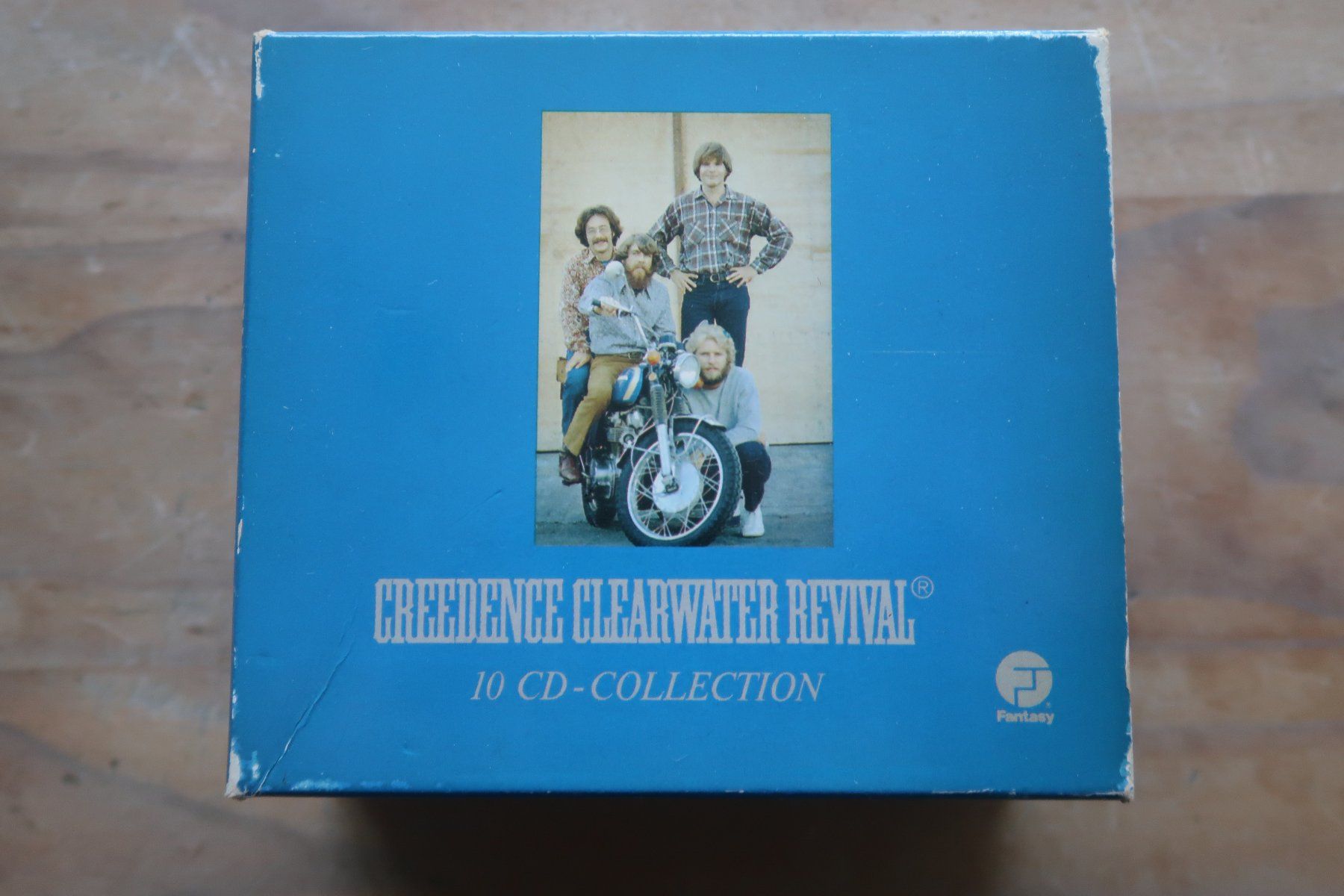 CDs: CREEDENCE CLEARWATER REVIVAL - 10 CD COLLECTION – Gebraucht aus Basel von Patiscat