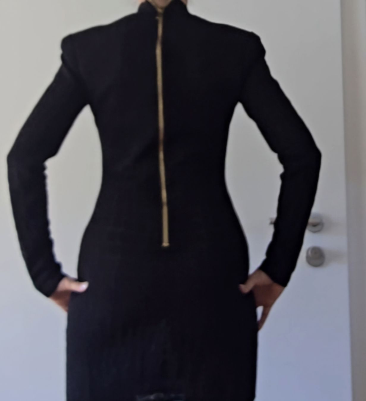 Balmain Vestiti: Kleid von Balmain mit Perlengürtel – Usato da Zollikon venduto da C.fromParis 3
