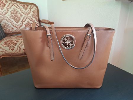 Handtasche Guess wie neu (zweimal benutzt)