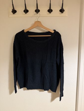 Dunkelgrüner Strickpullover von Brandy Melville, Onesize