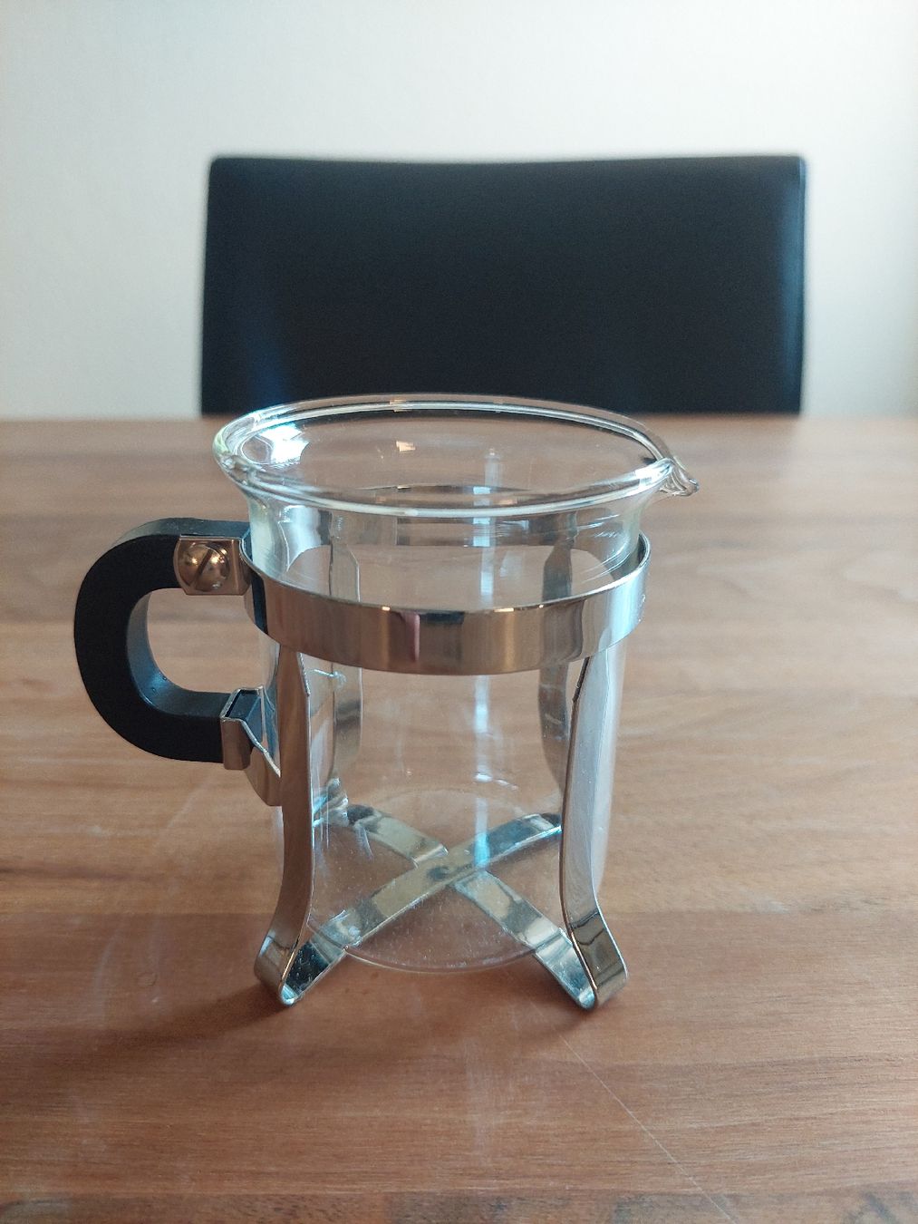 Caraffe: Bodum Milch/-Glaskännchen mit Griff und Metallgestell – Usato da Brunnen venduto da Livianda 1