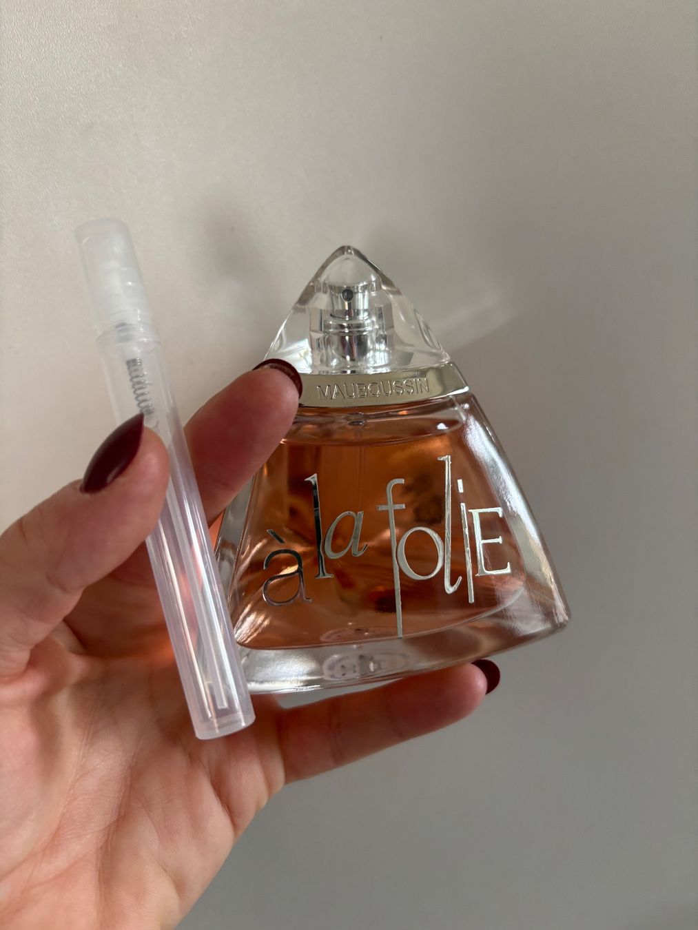 Profumi & Eau de Toilette: Mauboussin à la Folie Duftprobe EDP 5ml – Usato da Zürich venduto da deruja