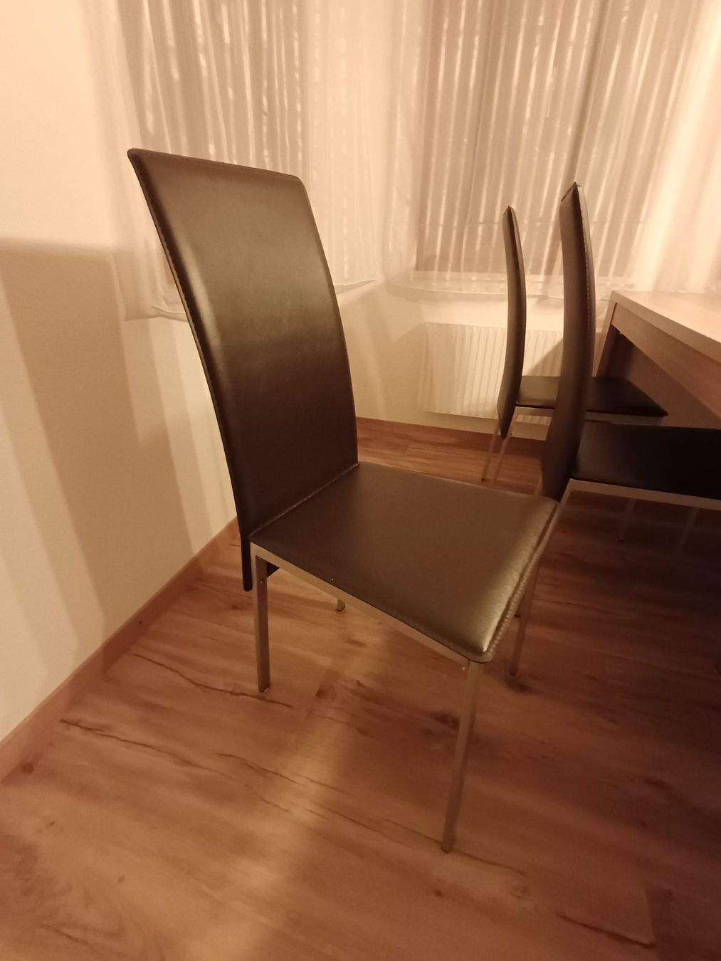 Set de table et chaises: Esstisch Set mit 6 Stühlen – D'occasion à Oberschrot par T.9b 2