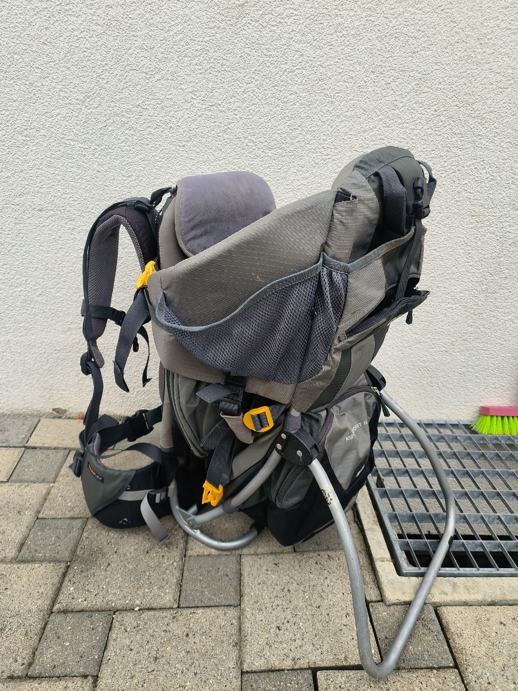 Deuter Borse & Zaini: Deuter Wanderrucksack – Usato da Nänikon venduto da Sonnenschein1993