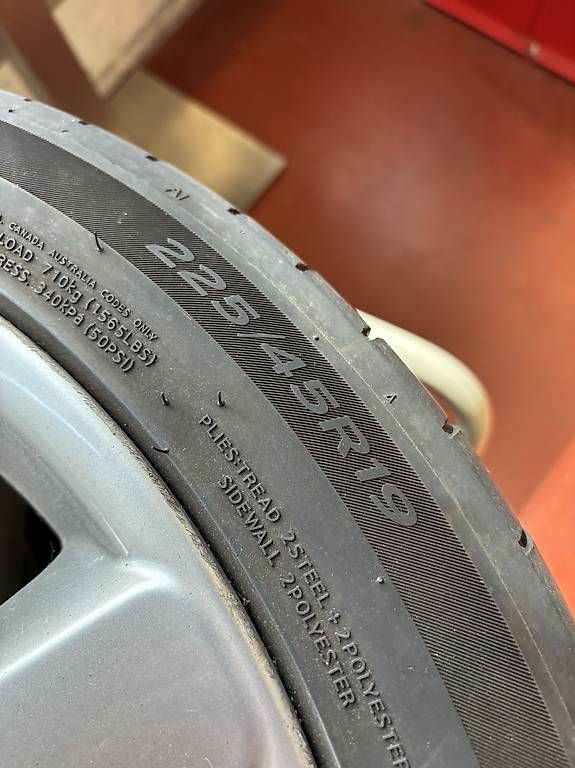 Pneus & Kompletträder: Kompletträder Mini JCW 225/45R19 – Gebraucht aus Muri b. Bern von UrbanMotors 2