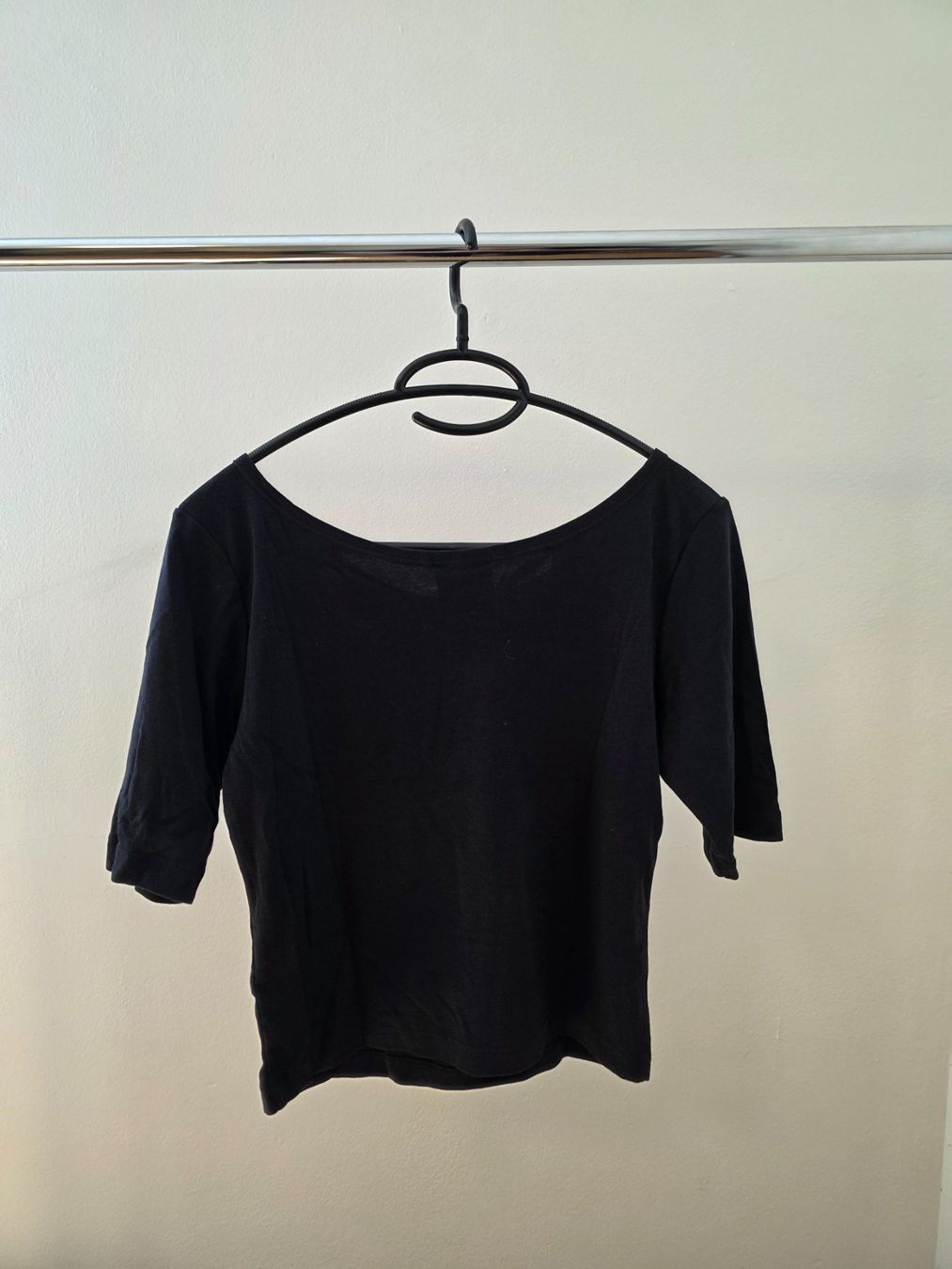 Nike T-shirts: Schwarzes T-Shirt Nike – D'occasion à Rothenfluh par sel_j856 1