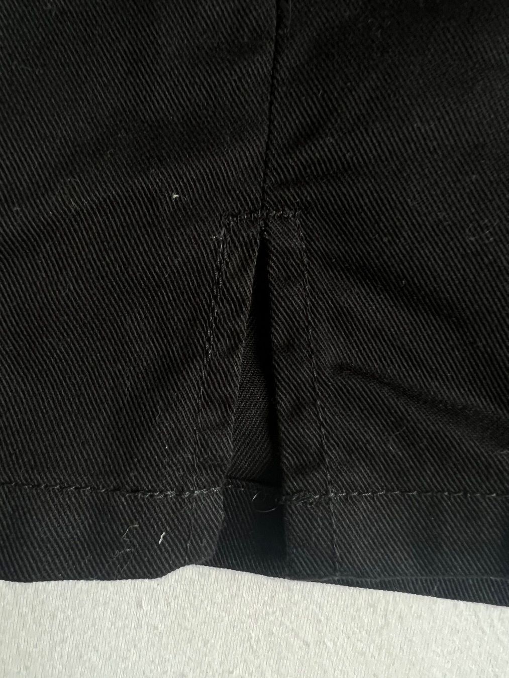 Brandy Melville Gonne: Neu Brandy Melville Minirock schwarz – Nuovo (secondo la descrizione) da Luzern venduto da Woodbee44 1