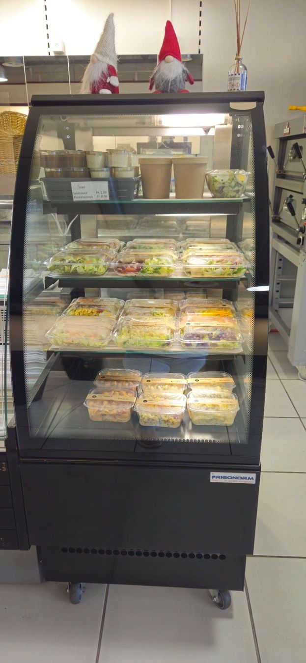 Vetrine: Gastro Dessert Vitrine – Usato da Kirchberg BE venduto da Mone22