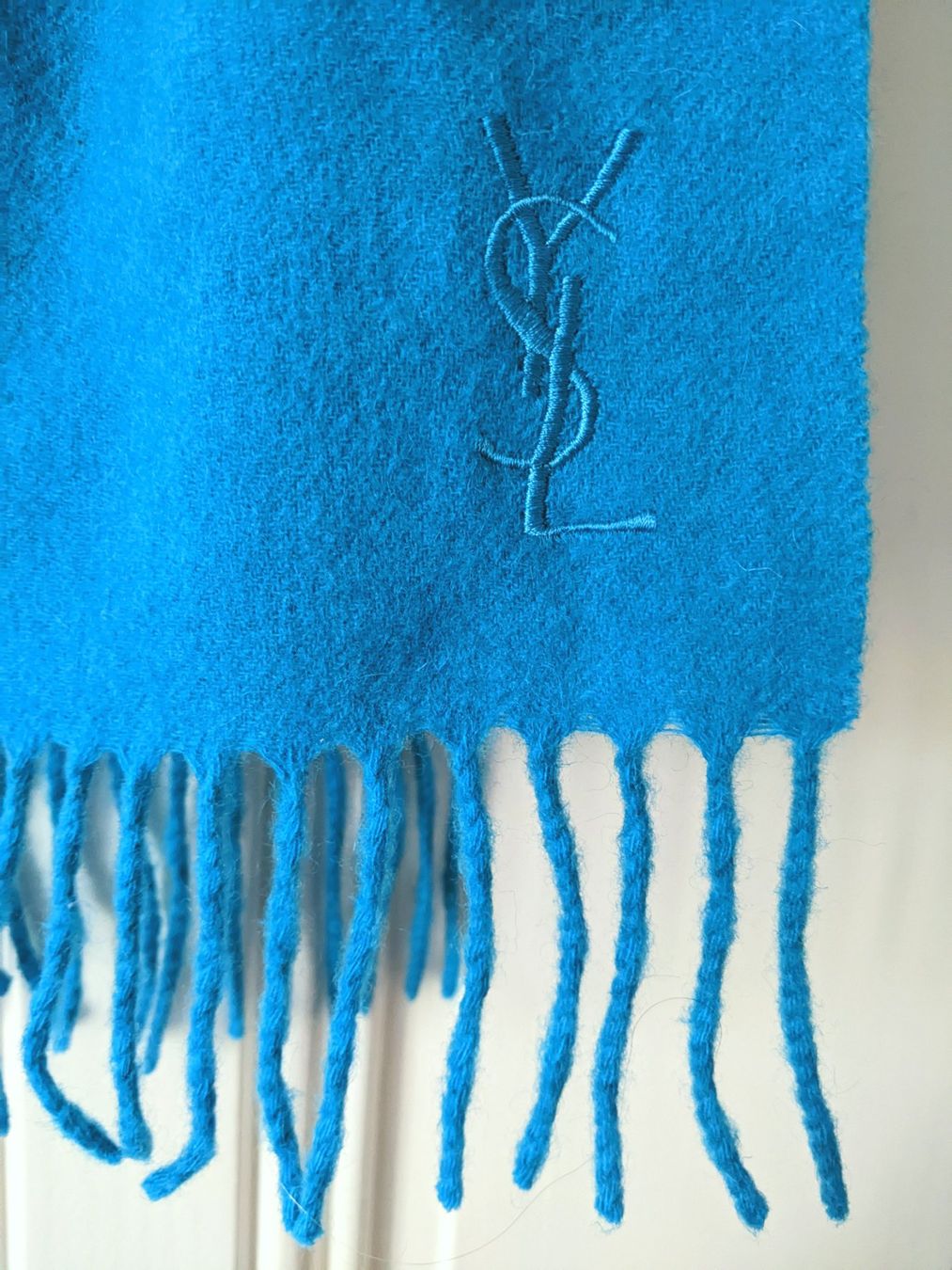 YVES SAINT LAURENT : Echarpe vintage en laine turquoise (Gebraucht) in ...