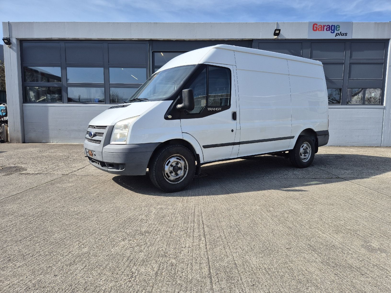 Ford Véhicules utilitaires: Ford Transit 350M – D'occasion à Weiningen TG par Abcde2