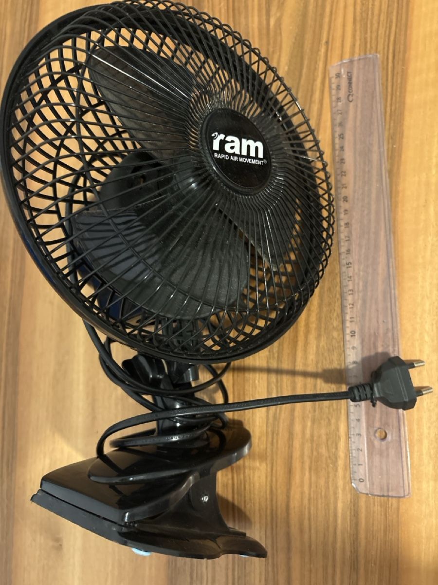 Ventilateurs: Ventilator RAM Rapid Air Movement Klemme Schwarz – D'occasion à st.gallen par Garagen_Verkauf