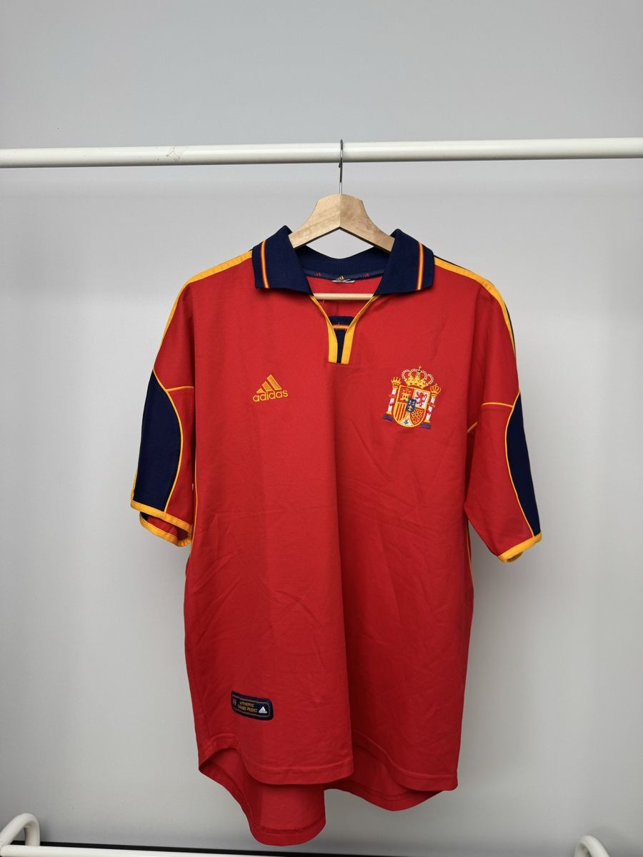 Adidas Canottiere & Pantaloni: Spain 00/02 home shirt  – Nuovo (secondo la descrizione) da Baden venduto da Timelessthreads