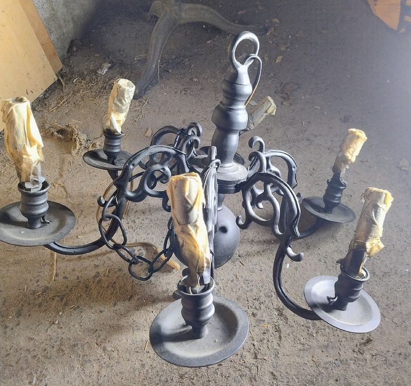 Lustre noir 6 branches (D'occasion) à Martigny pour CHF 28 – retrait ...