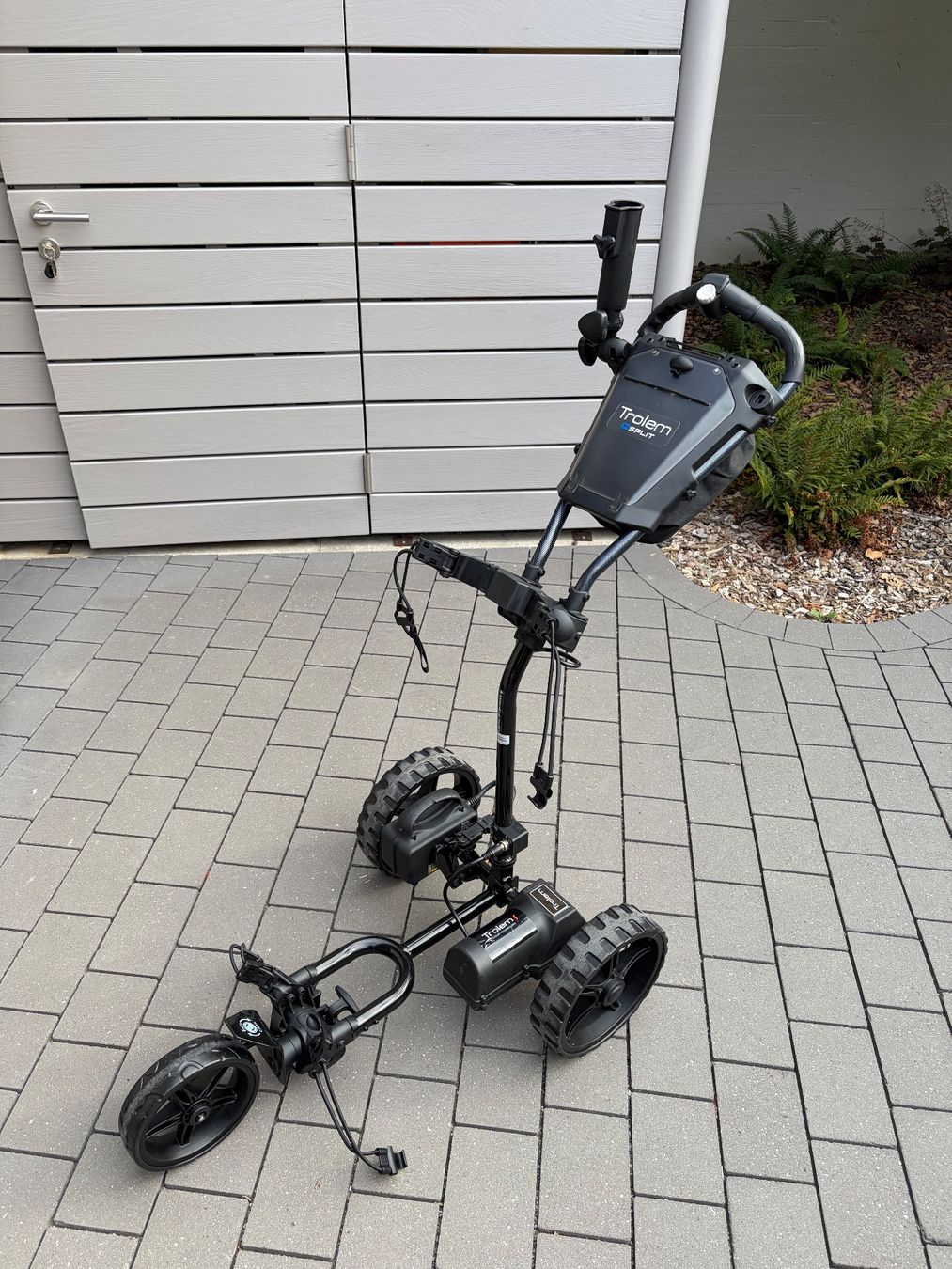 Trolley: Chariot de golf électrique – Nuovo e nell'imballaggio originale da Bulle venduto da sim_7g7w