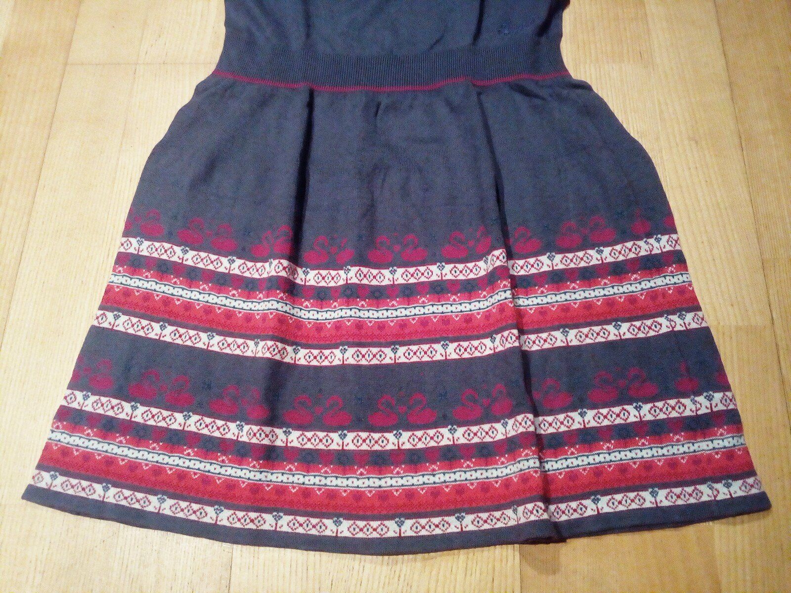 Ted Baker Vestiti & Gonne: TED BAKER Mädchen Strick Kleid Gr. 140 – Nuovo (secondo la descrizione) da Zeneggen venduto da shemesh_ 2